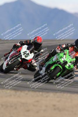 media/Nov-16-2025-Race Pace (Sun) [[8c5fa54630]]/Verified Riders/8-Turn 12 (120pm)/